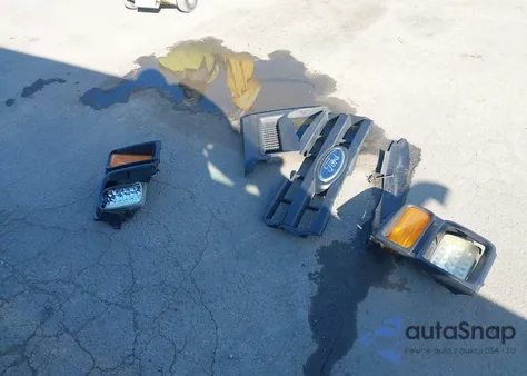 2009 Ford E-350 Super Duty Commercial/Recreational z USA, uszkodzony, nr VIN 1FTSE34L59DA65352